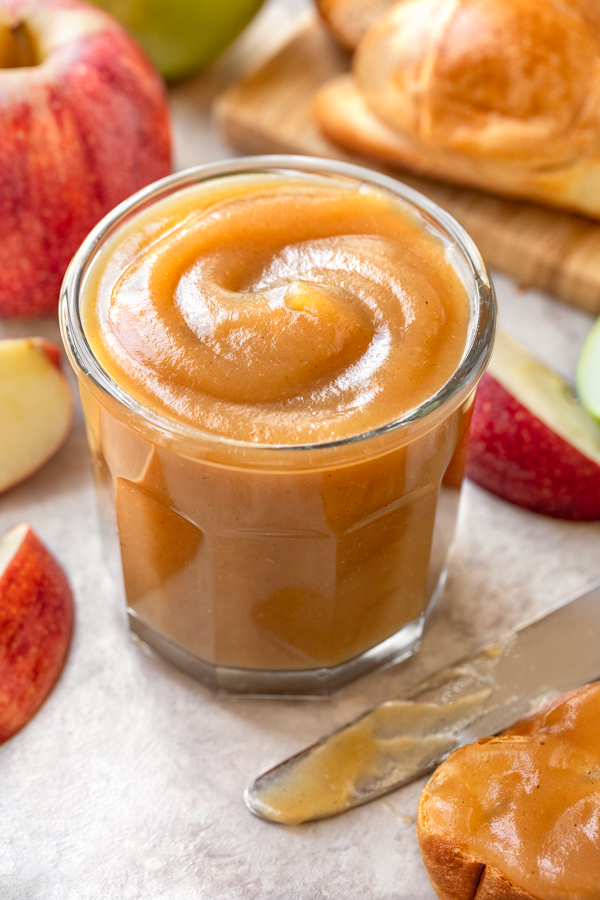 A jar of fresh, homemade Apple Butter | thecozyapron.com