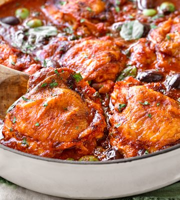 Chicken Puttanesca | thecozyapron.com