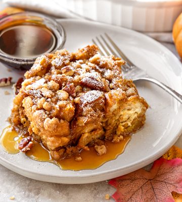 Pumpkin French Toast Casserole | thecozyapron.com