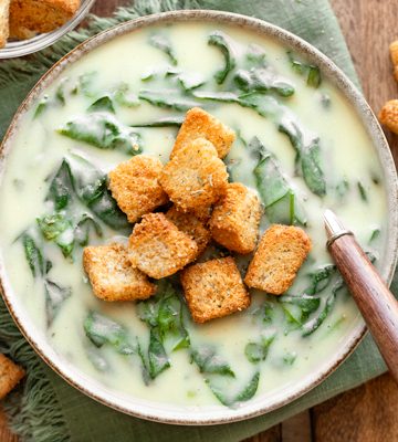 Spinach Soup | thecozyapron.com