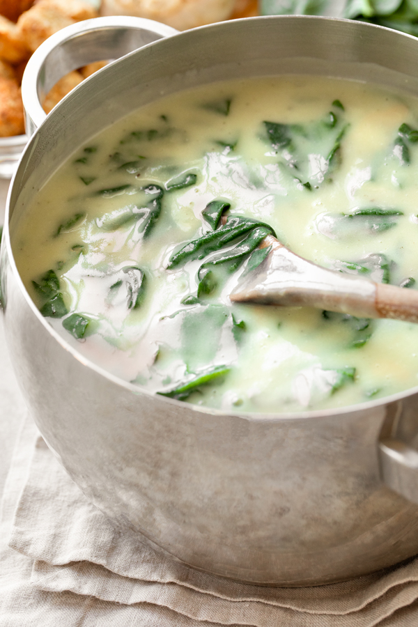 A pot of warm and cozy, homemade Spinach Soup | thecozyapron.com